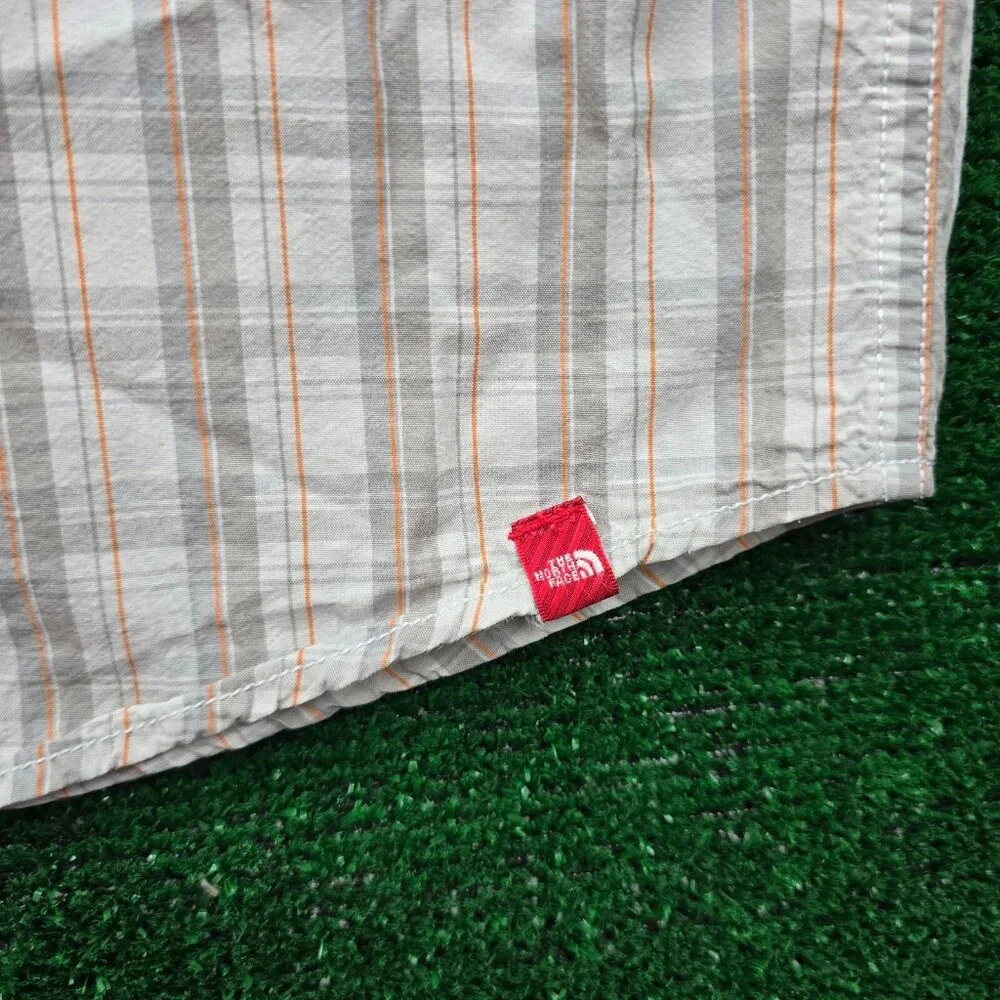 The North Face Shirt Mens XL Gray Plaid Long Sleeve Outdoors Casual Button‎ Up